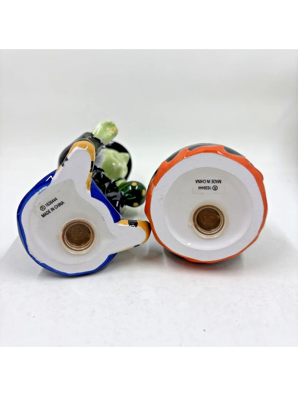 RARE Witch and Cauldron Halloween Salt And Pepper set